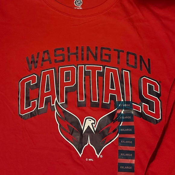Brand New XXL Long sleeve Washington Capitals shirt! (NWT) - Picture 3 of 3